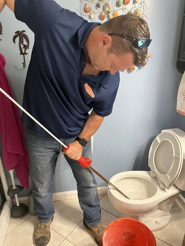 Slide of S E Tradesmen Plumbing & Gas