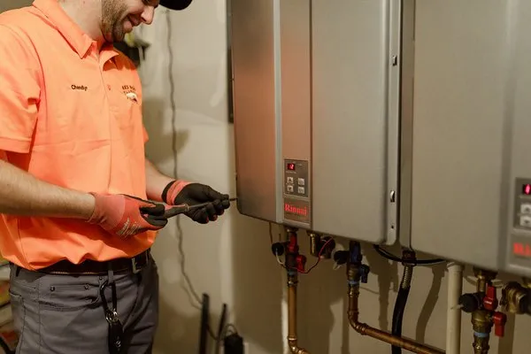 Saint George Water Heaters Logo