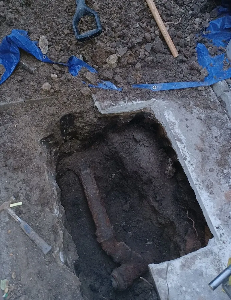 Slide of Sal's Plumbing - Beach Cities