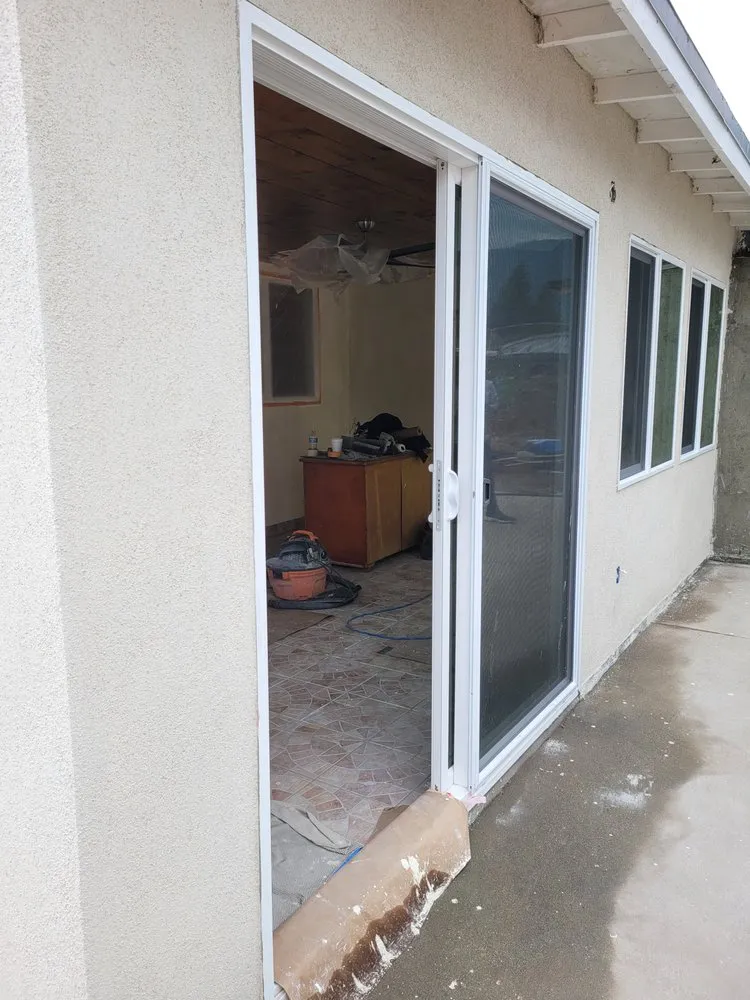 Slide of Samayoa Construction