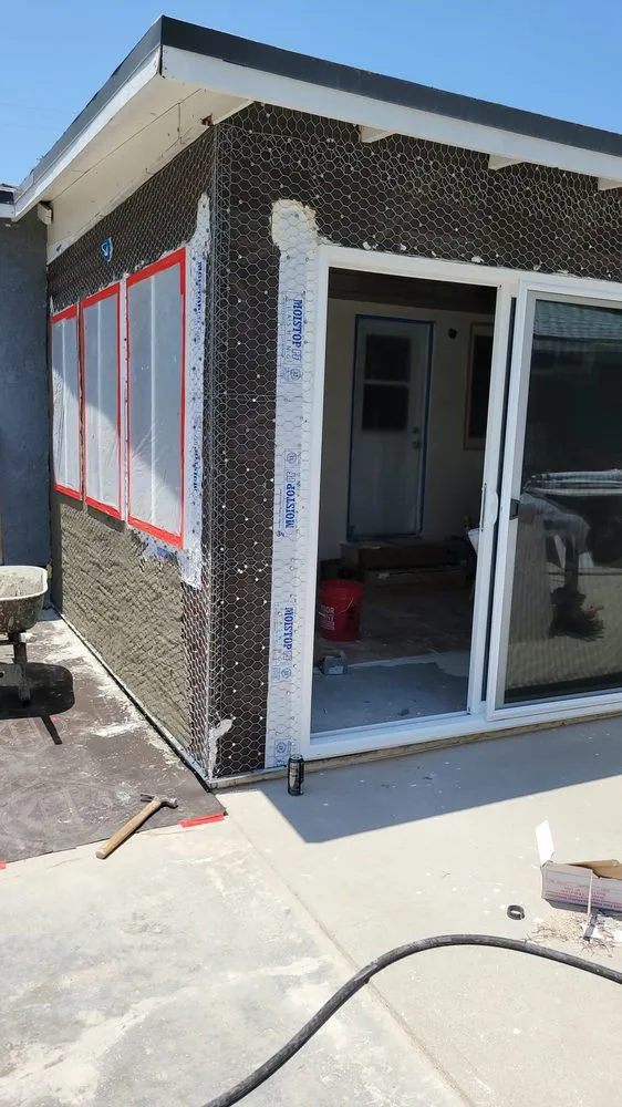 Slide of Samayoa Construction