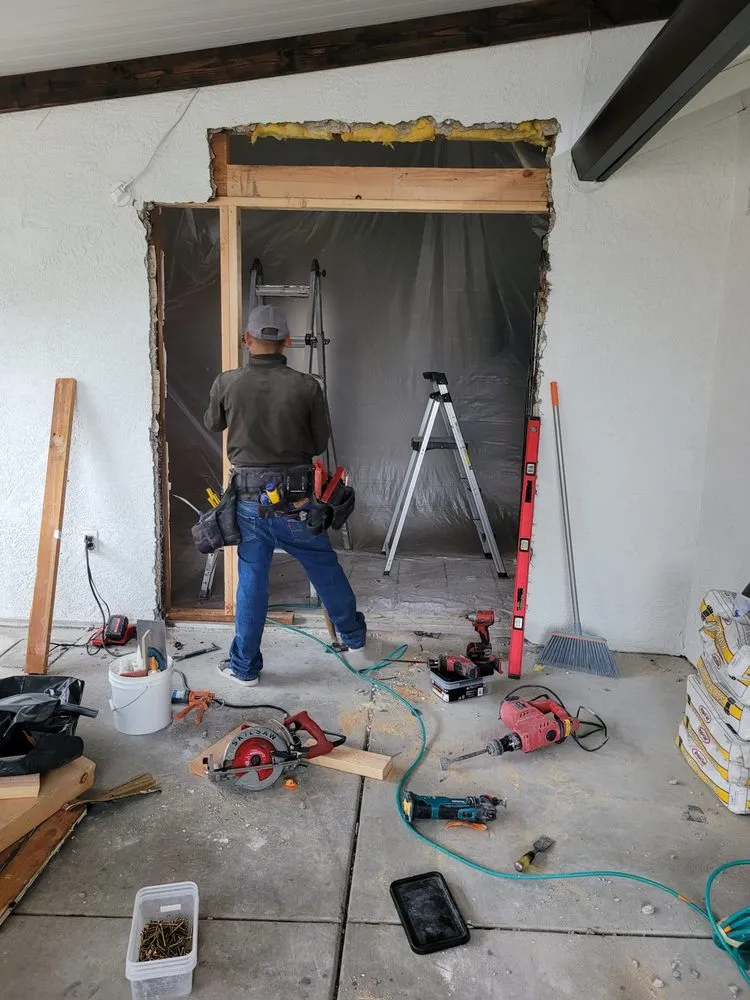 Slide of Samayoa Construction