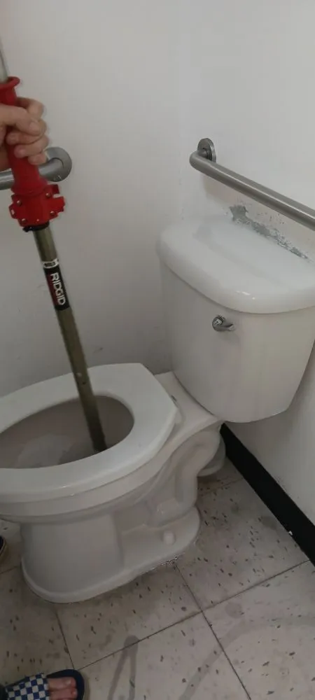 Slide of Same Day Plumbing