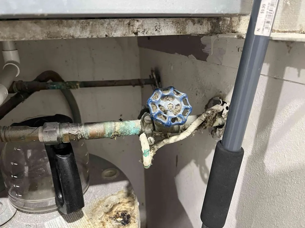 Slide of SAM'S Plumbing Pro