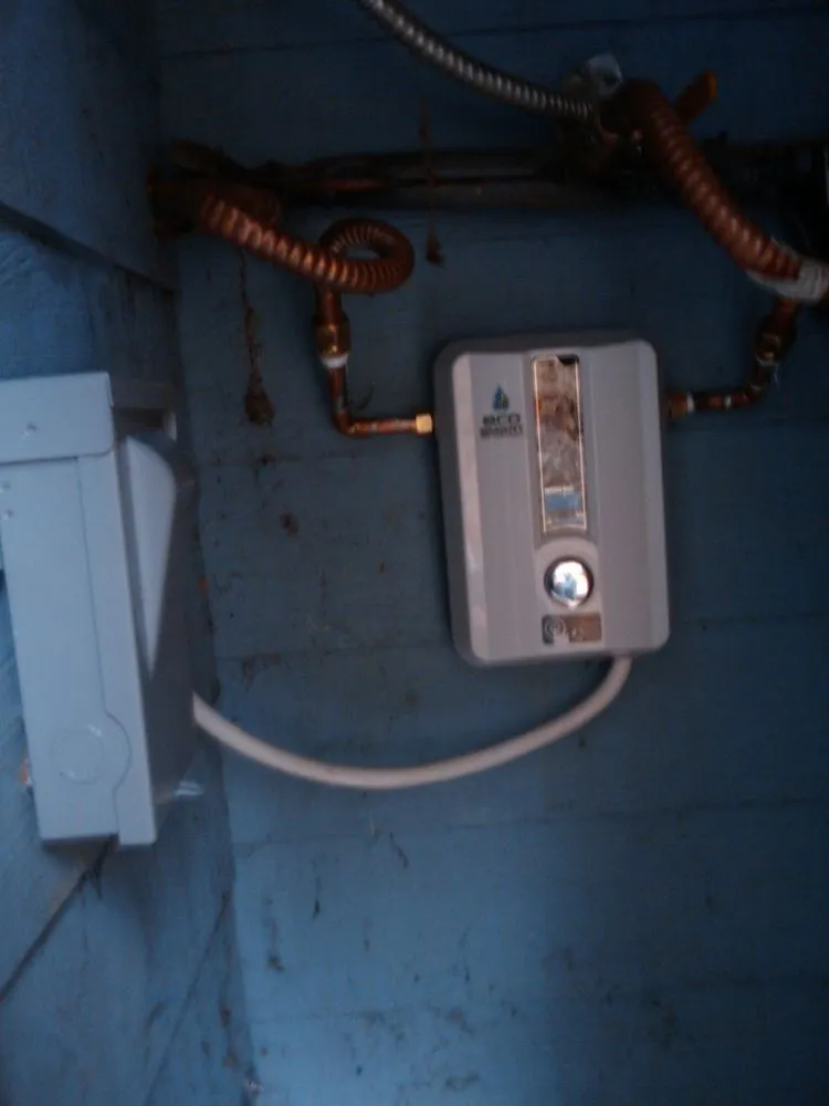 Professional leak detection in Santa Clarita, CA by Santa Clarita Tankless Water Heaters