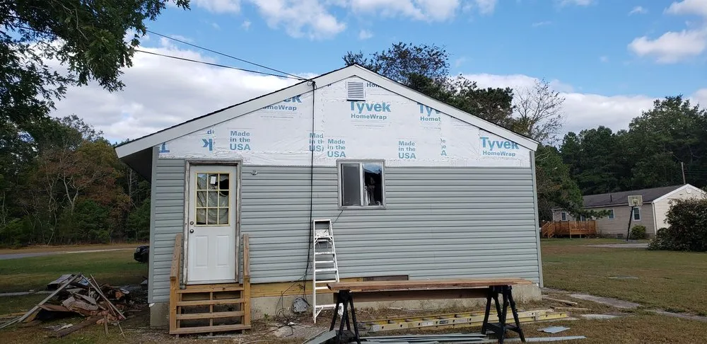 Slide of Santana construction and Landscaping