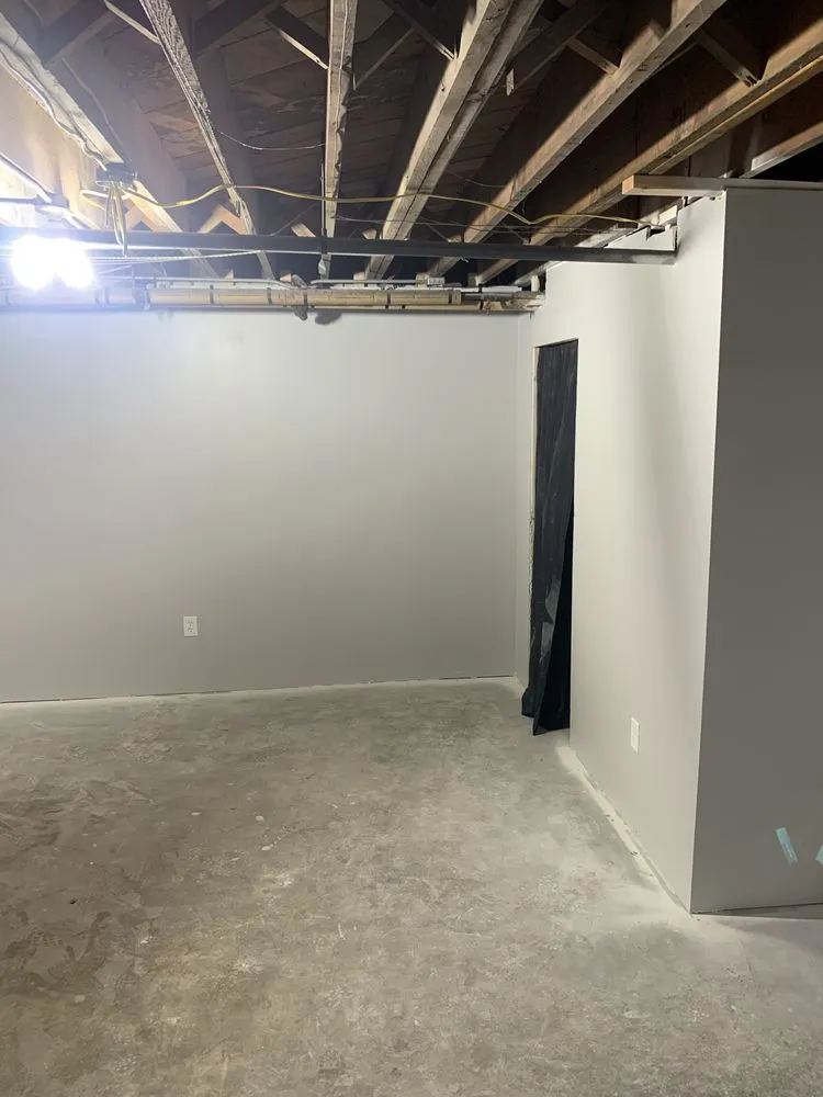 Slide of Santos Handyman Services