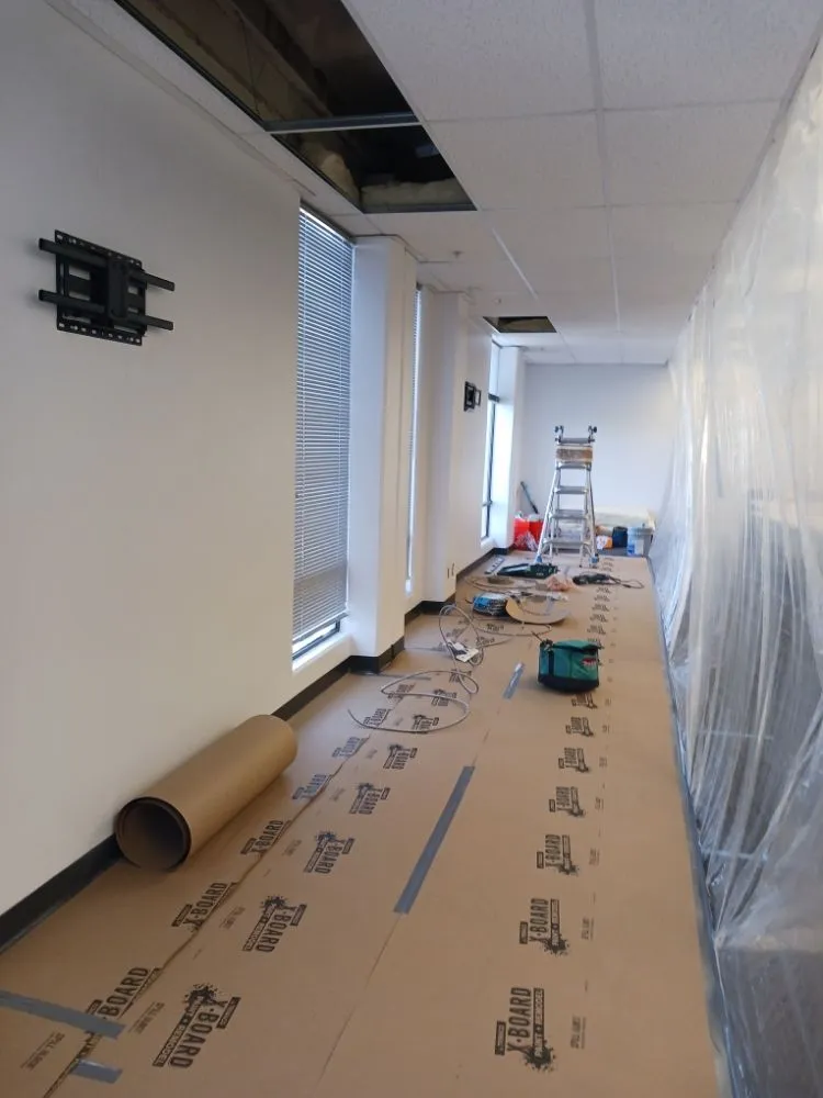 Slide of Santos Sazo Handyman