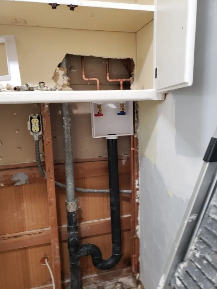 Top-rated pipe repair experts serving Reseda, CA - Save The Day Plumbing