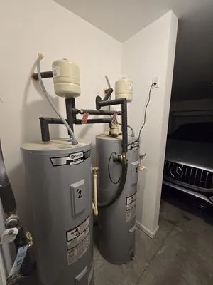 Saving Plumbing Logo