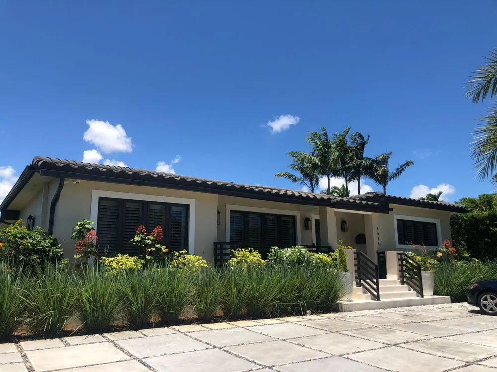 Slide of Selenis Construction