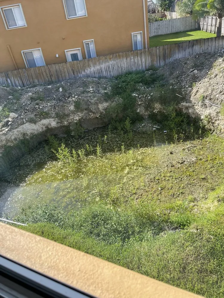 Slide of Selenis Construction