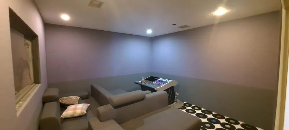 Slide of Serg Handyman