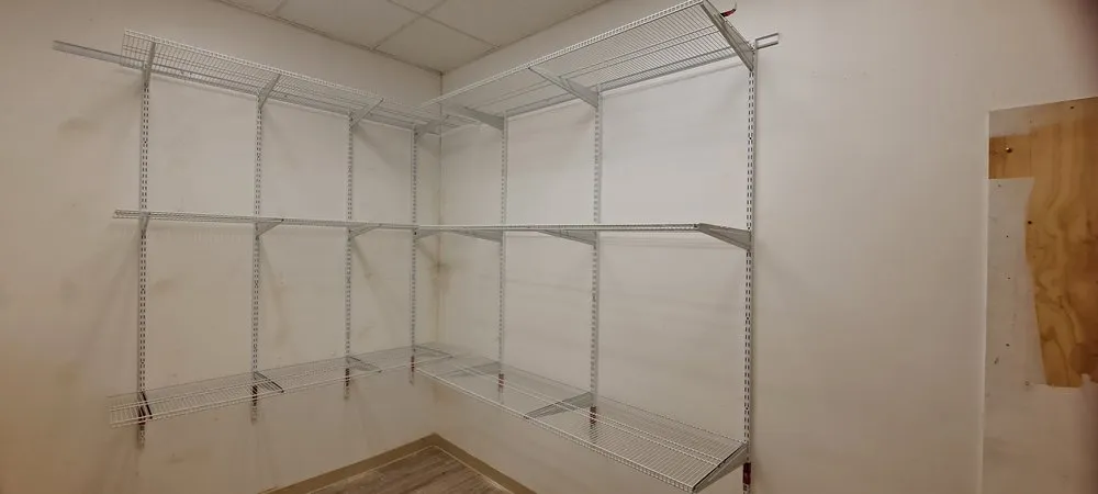 Slide of Serg Handyman