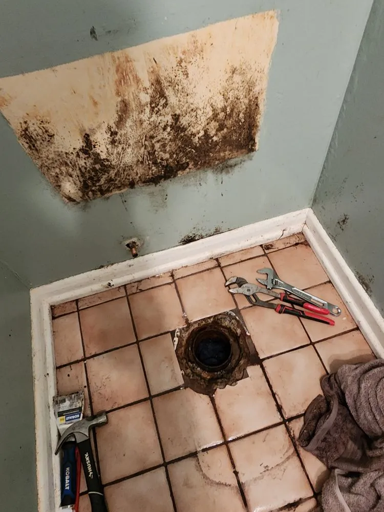 Slide of Sergei Pluming Services