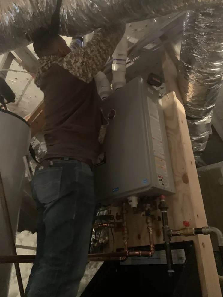 Slide of Sergio Aranda Plumbing