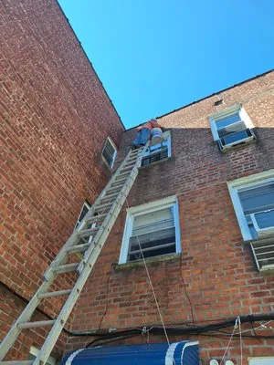 Seven Star Construction Logo