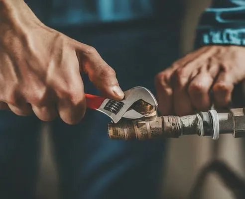 SFL Plumbing Services Logo