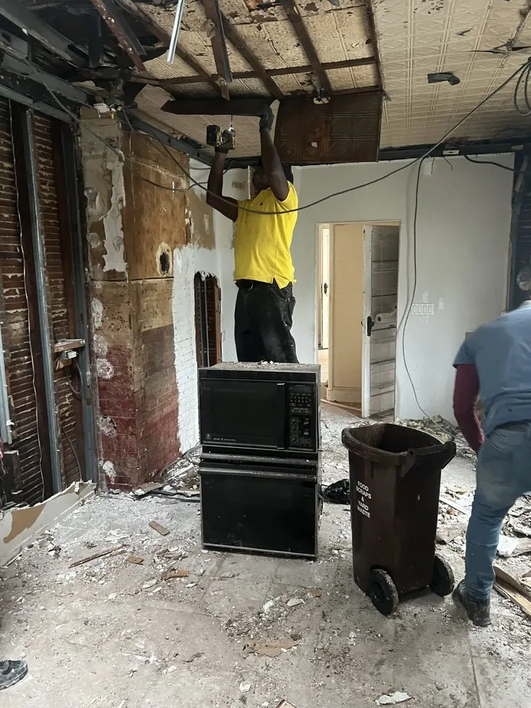 Slide of Shiraz Alli