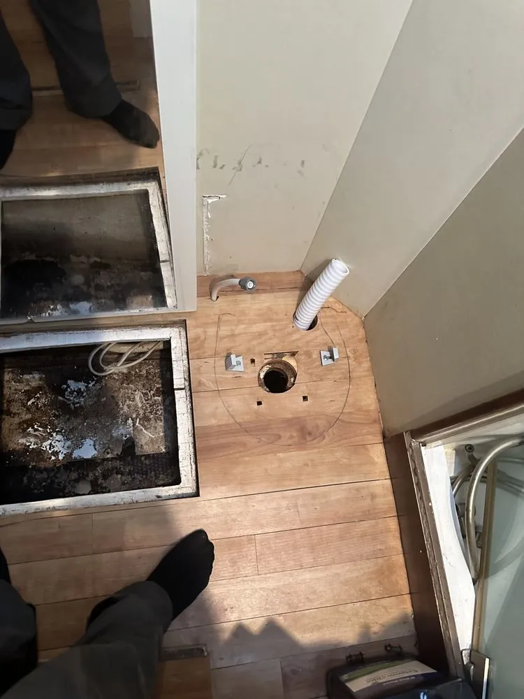 Slide of Shoreside Marine Services