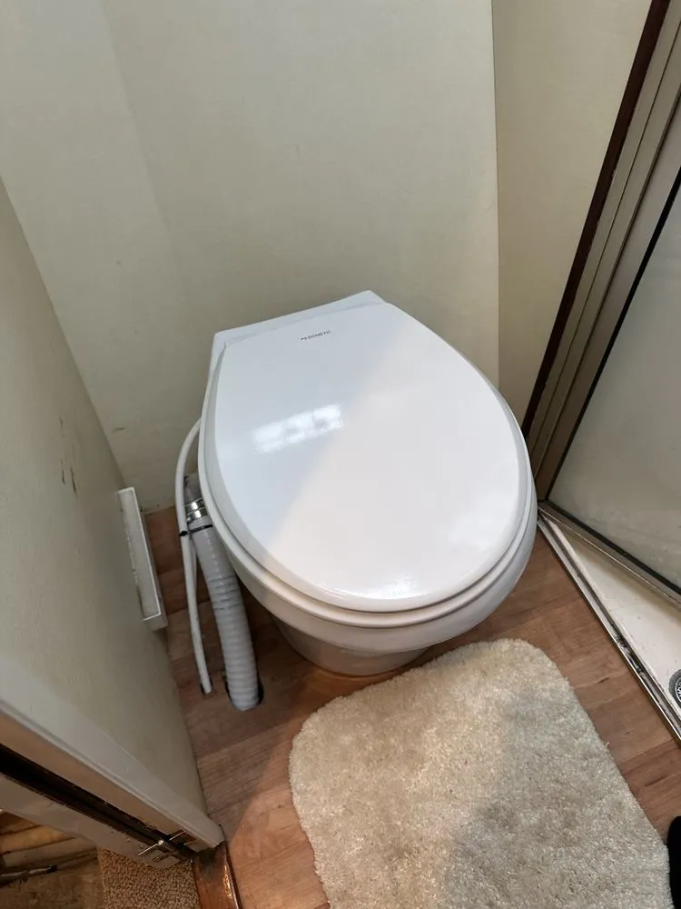 Slide of Shoreside Marine Services