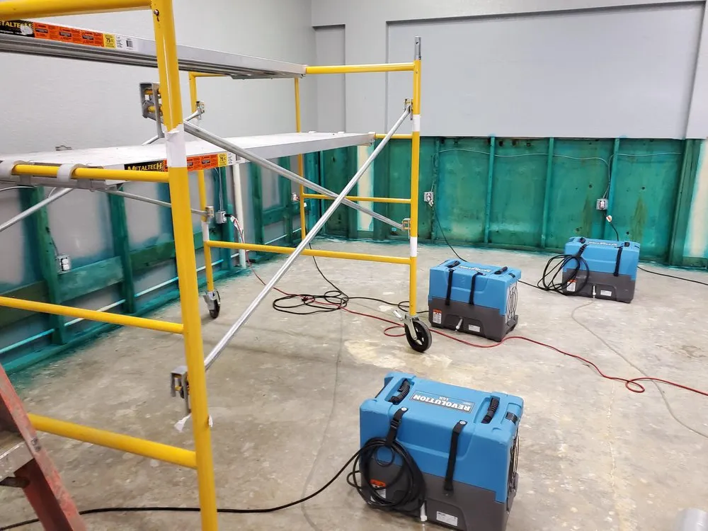 Professional water heater service service in Thonotosassa, FL - Showalter Construction & Restoration