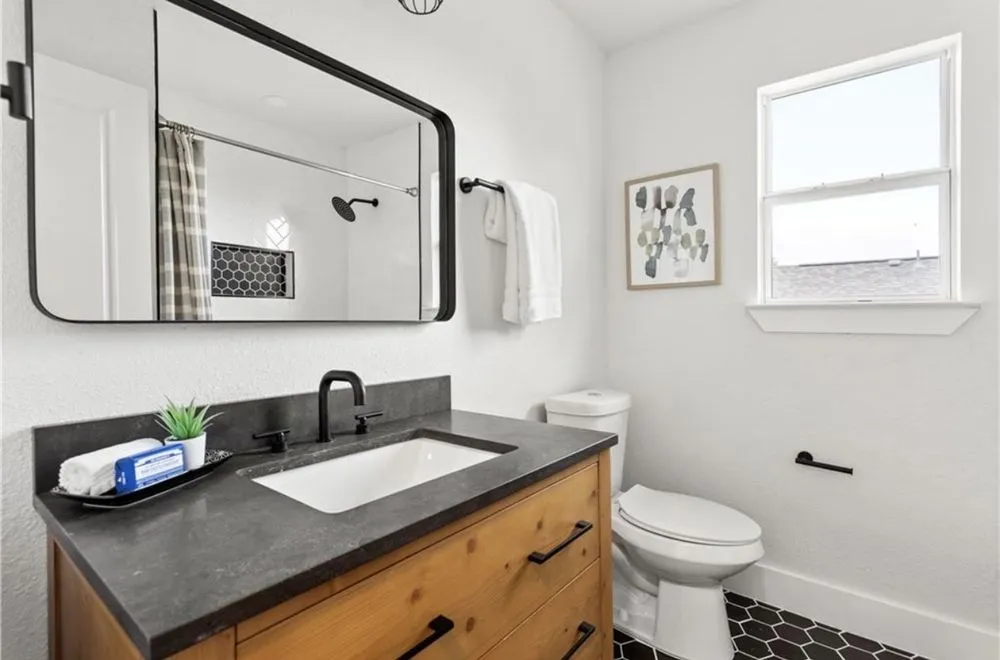 Slide of Silicon Hills Construction Services