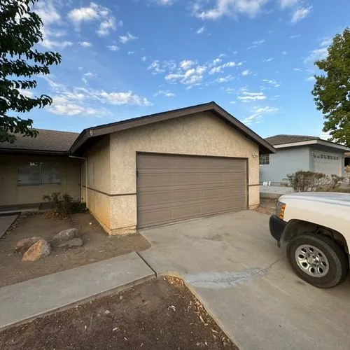 Slide of Silva Construction