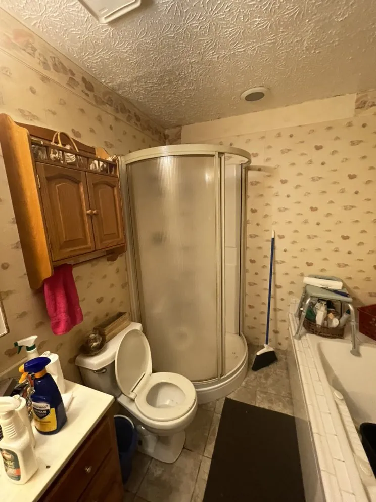 Slide of Simple Man Construction