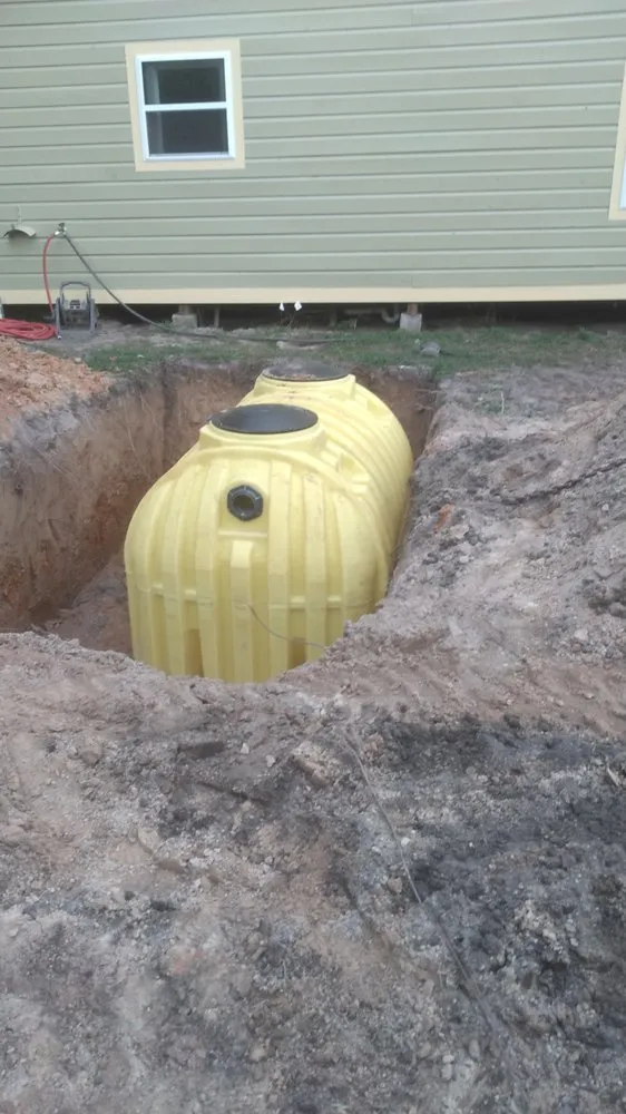 Emergency emergency plumbing in Colmesneil, TX by Sinks to Septic