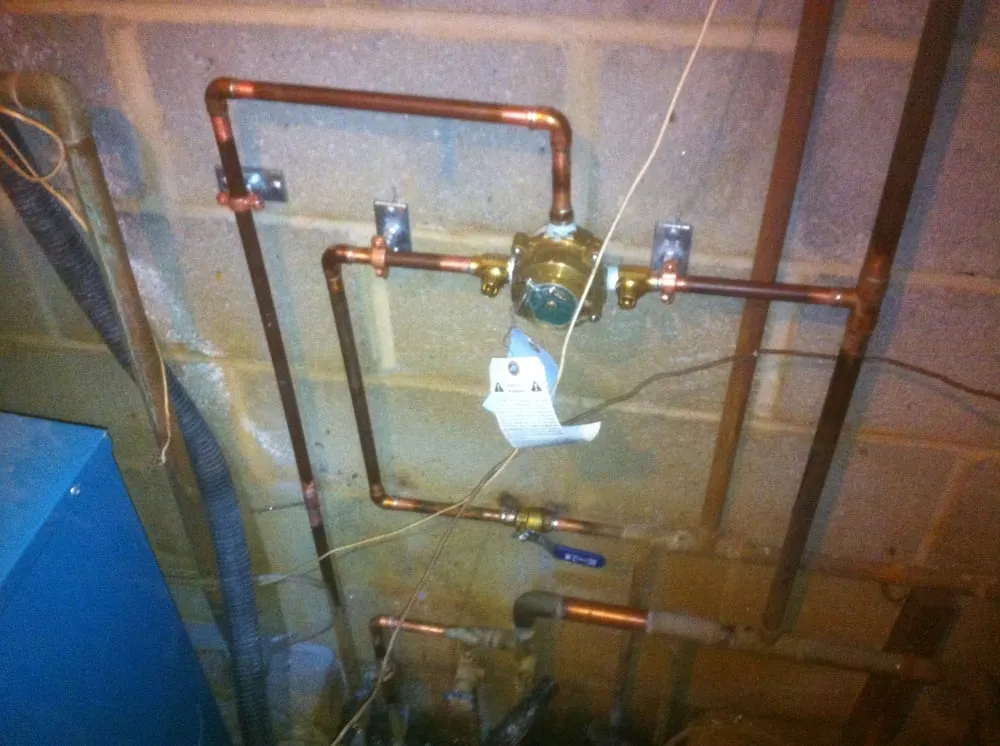 Emergency emergency plumbing for homes in Fairfax, VA by SJ Plumbing and Mechanical Building Services