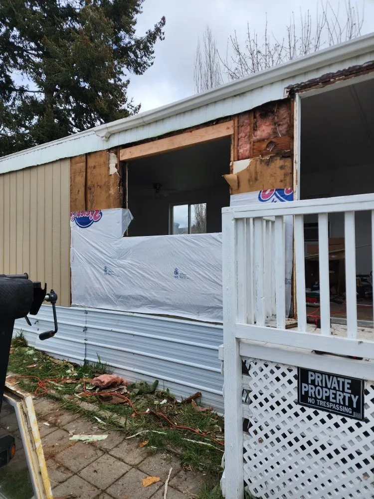 Slide of Sloane Magnolia Construction,