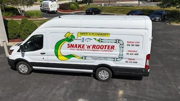 Snake 'n' Rooter Logo