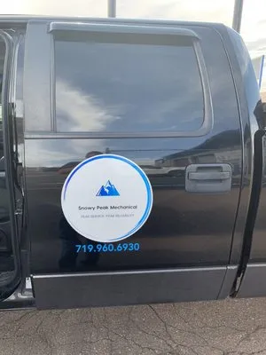 Snowy Peak Mechanical Logo