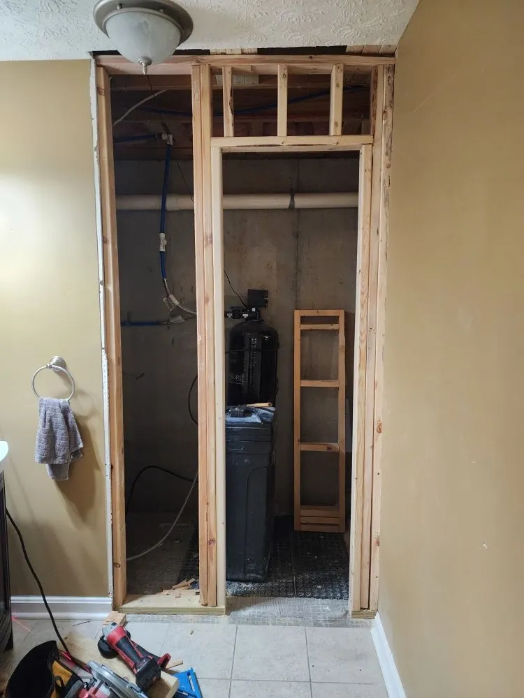 Emergency leak detection experts serving Jeffersonville, IN - So In Handyman