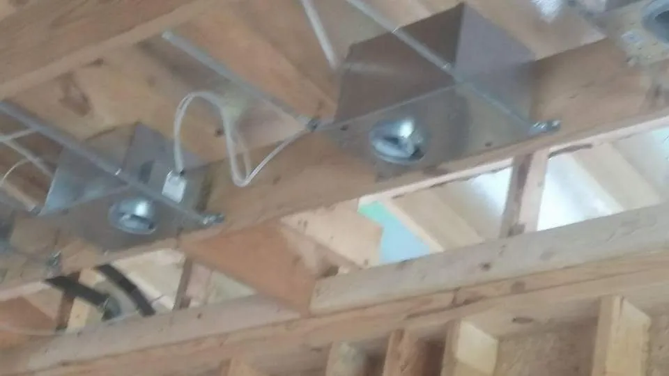 Slide of Solis Electric