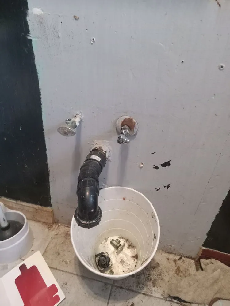 Slide of Solution Plumbing