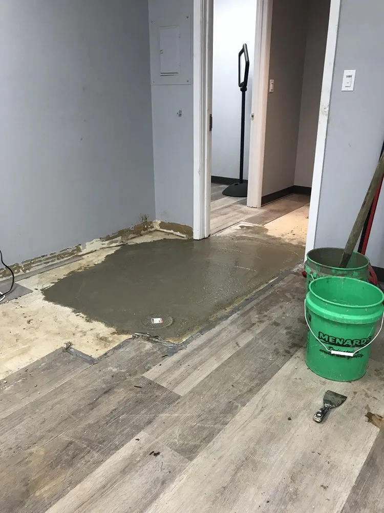 Slide of Sommer The Plumber