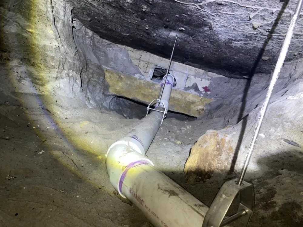 Professional water heater service experts serving Hollywood, FL - Speedy Piper Underground