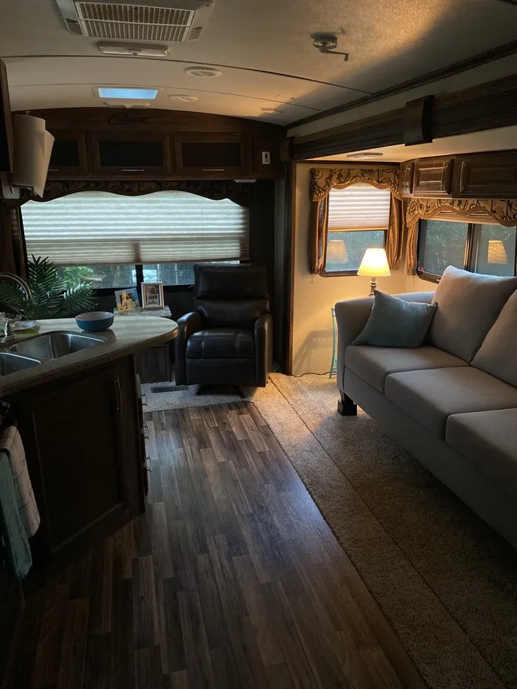 Slide of Squeaky Door Handyman