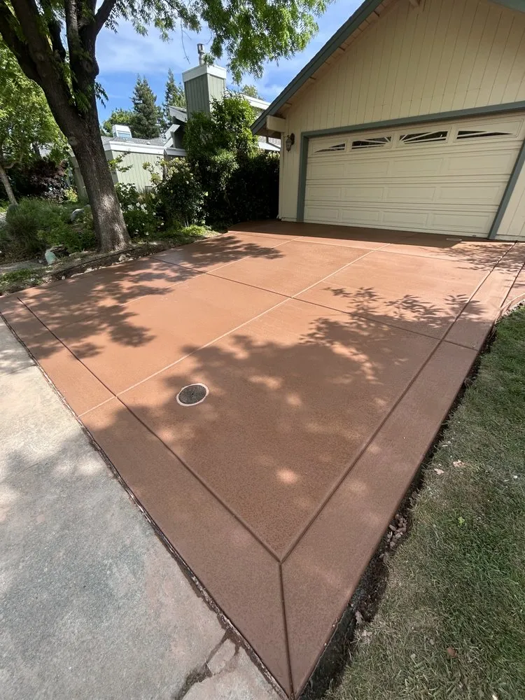 Slide of Stila Contractor