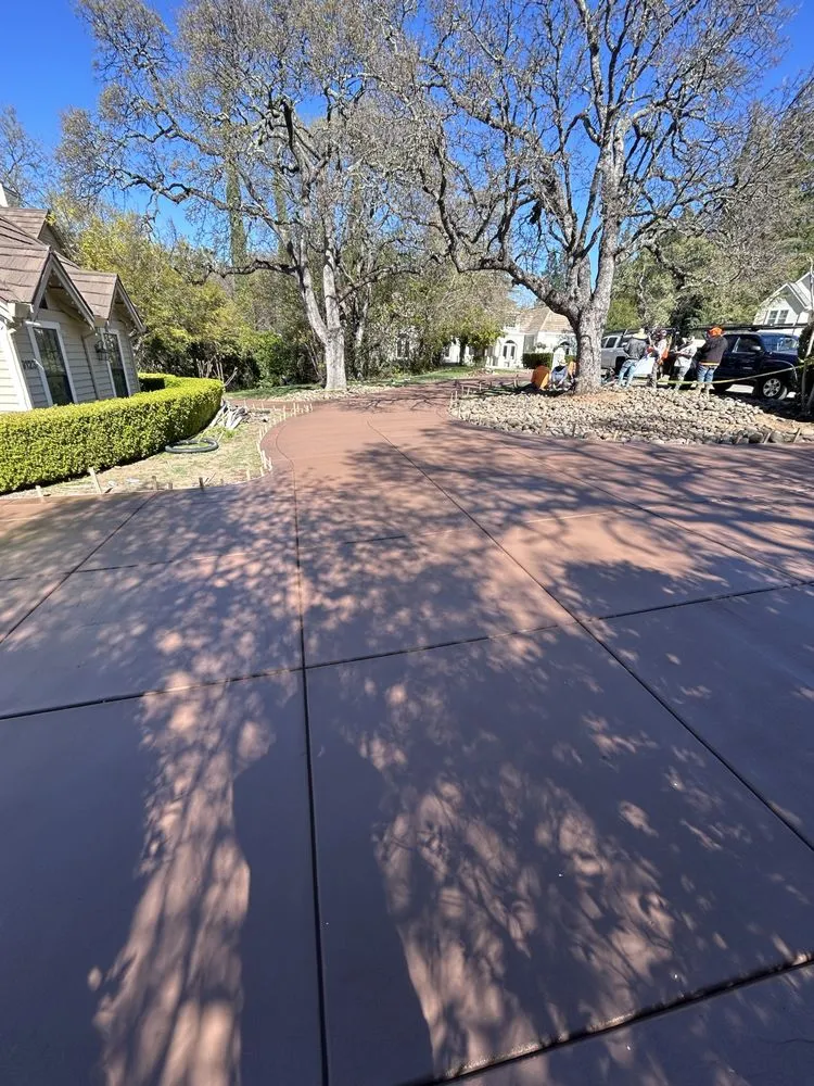 Slide of Stila Contractor