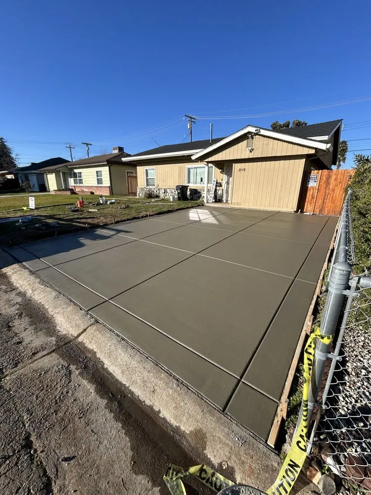 Slide of Stila Contractor