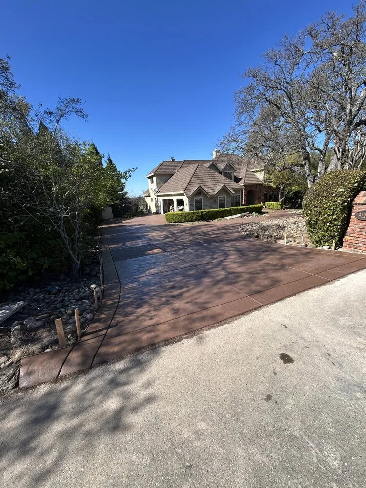 Slide of Stila Contractor