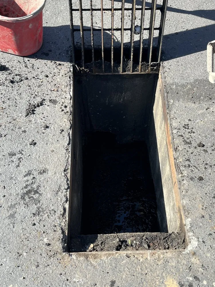 Slide of Stila Contractor