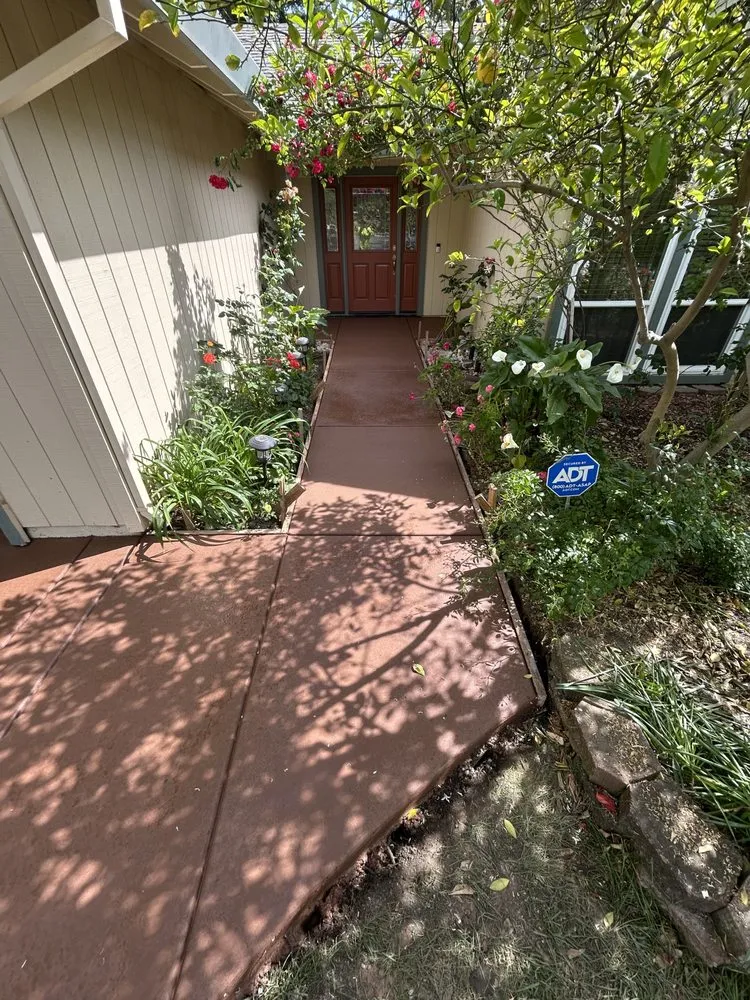 Slide of Stila Contractor