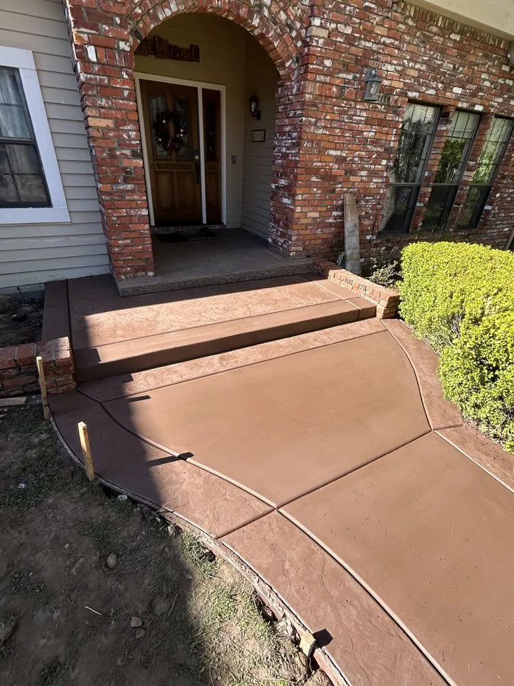 Slide of Stila Contractor