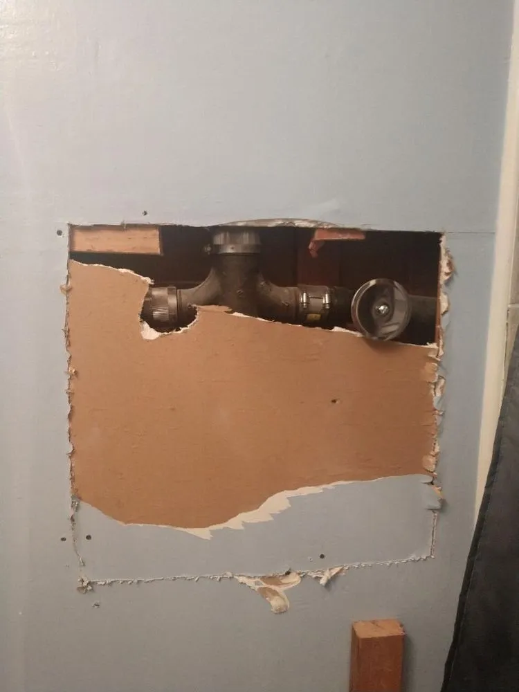 Emergency pipe repair in Tucson, AZ by Strongbuilt Plumbing & Air