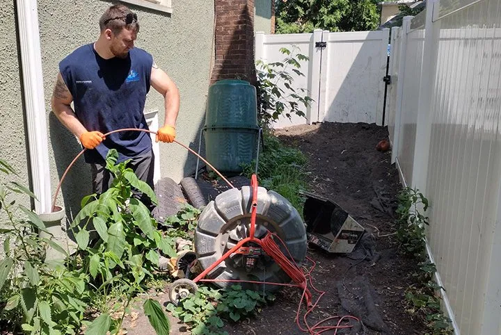 Top-rated leak detection service in Elk Grove Village, IL - Suburban Sewer Experts