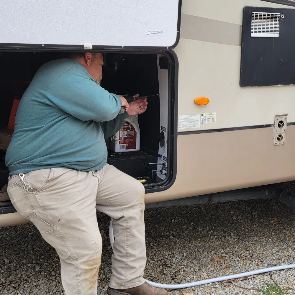 Top-rated leak detection service in Farmersville, IL - Sundog Mobile RV Inspection, Maintenance and Repair